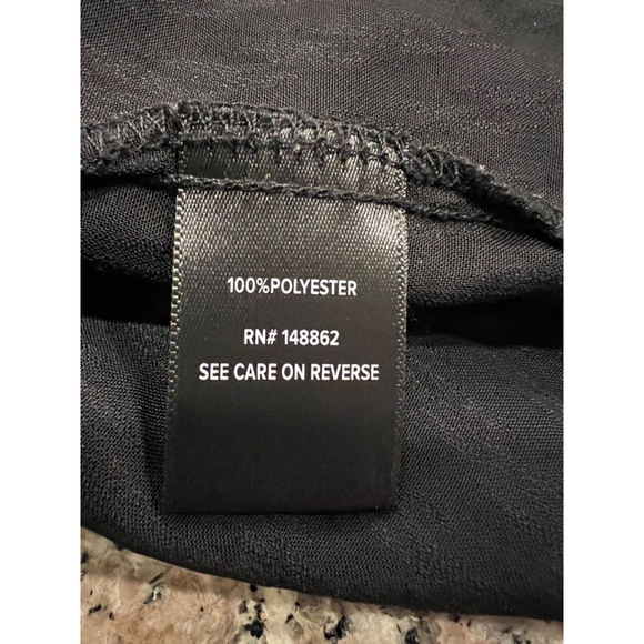 Torrid sheer zigzag button‎ up - Picture 6 of 6